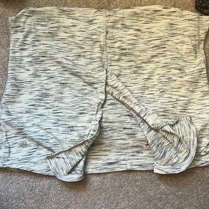 lululemon tank, open back, ties